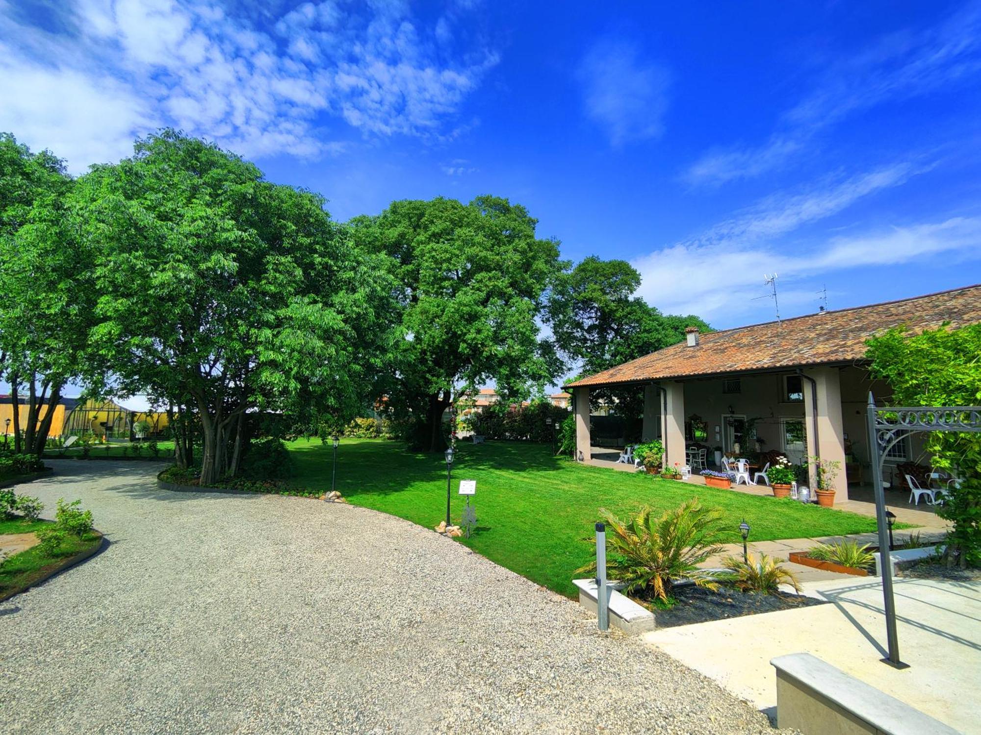 Garda Relais Antica Romelia Acomodação com café da manhã Montichiari Exterior foto